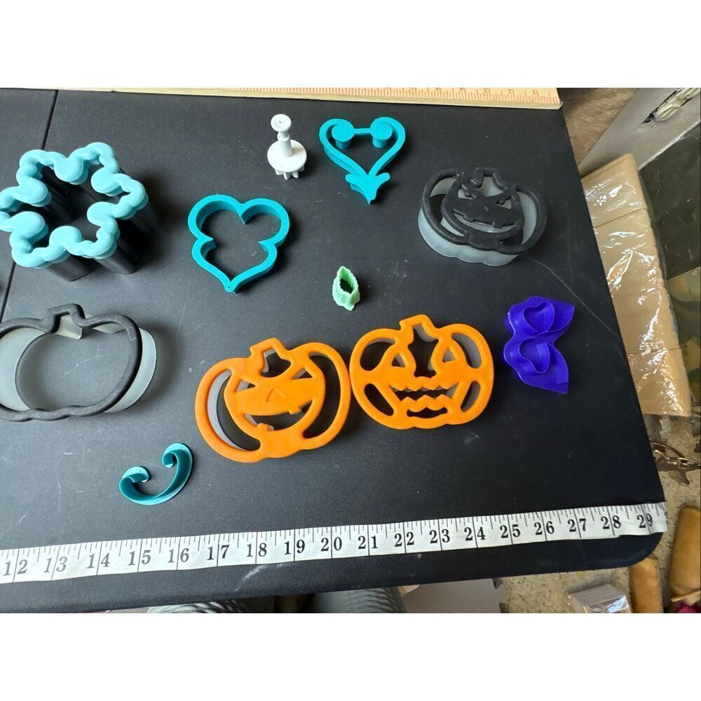 Seasonal Cookie Cutter Lot Halloween Pumpkin Snowflake Gingerbread Baking Set
